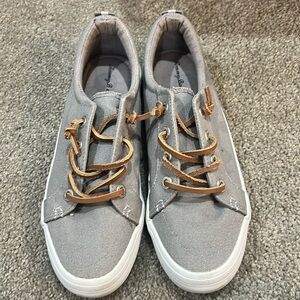 Tommy Bahama Slip on shoes